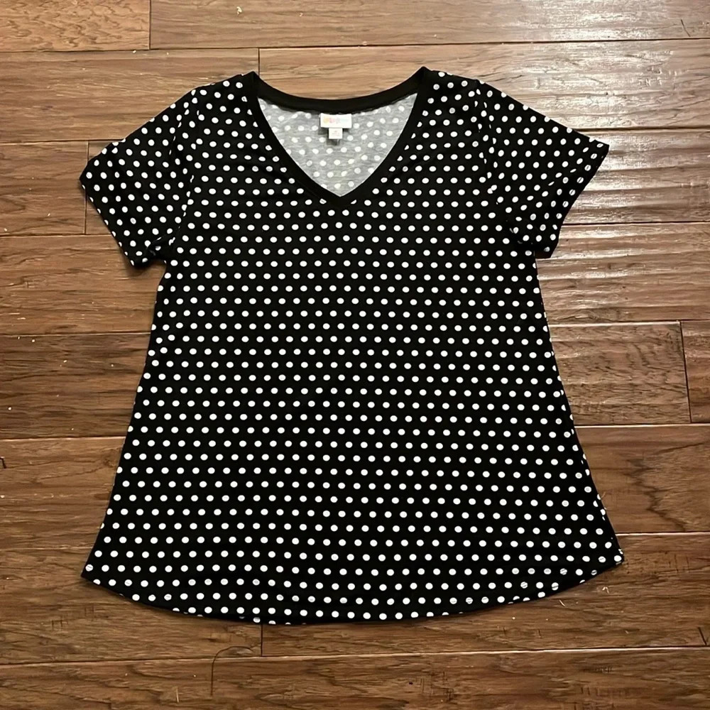 LulaRoe Women’s Black with White Polka Dots Short Sleeve Shirt Size M